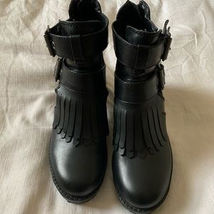 Steve Madden's Festival Heel-Combats